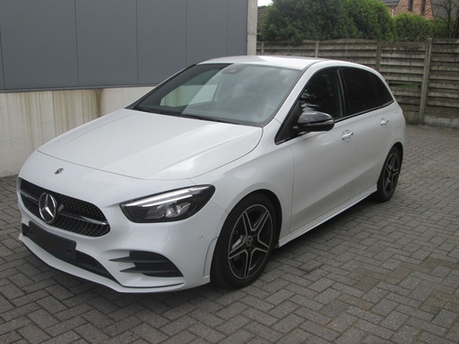 Mercedes-Benz B 180 D AMG SFEER DODE HOEK